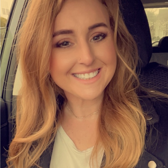 Meet your Posher, Ashley - Picture 1 of 1